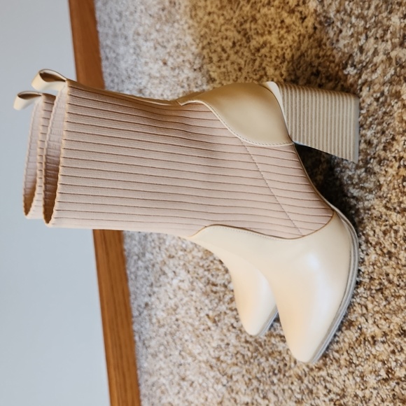 Amazon - Picture 1 of 5